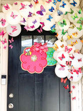 Load image into Gallery viewer, Flower Burlap Door Hanger - Red with Bee