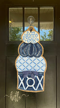 Load image into Gallery viewer, Door Hanger Pumpkin Topiary - Medium Chinoiserie