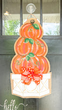 Load image into Gallery viewer, Door Hanger Pumpkin Topiary - Medium Orange