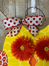 Load image into Gallery viewer, Yellow &amp; Red Owl