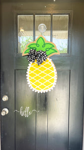 Burlap Pineapple Door Hanger (Small/Yellow/Criss Cross)