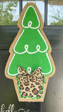 Load image into Gallery viewer, Tree Door Hanger - Leopard