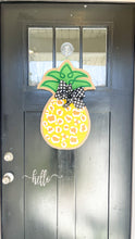 Load image into Gallery viewer, Burlap Pineapple Door Hanger (Small/Yellow/Leopard)
