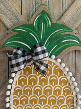 Load image into Gallery viewer, Burlap Pineapple Door Hanger - (Small/Golden/Scallop)