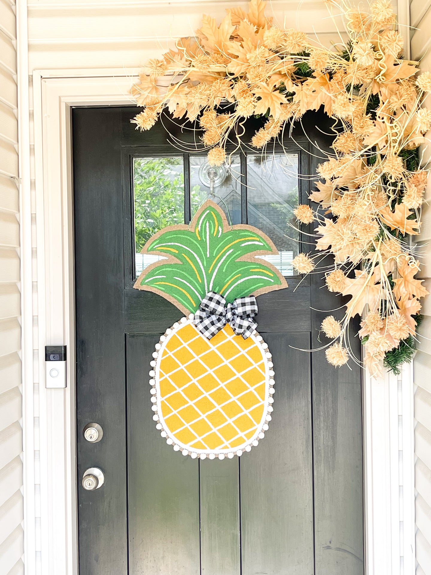 Burlap Pineapple Door Hanger (Large/Golden/Criss Cross)
