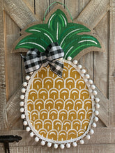 Load image into Gallery viewer, Burlap Pineapple Door Hanger - (Small/Golden/Scallop)