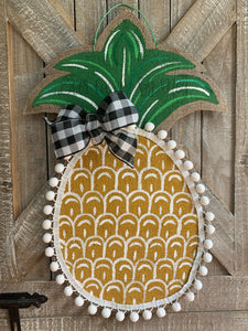 Burlap Pineapple Door Hanger - (Small/Golden/Scallop)